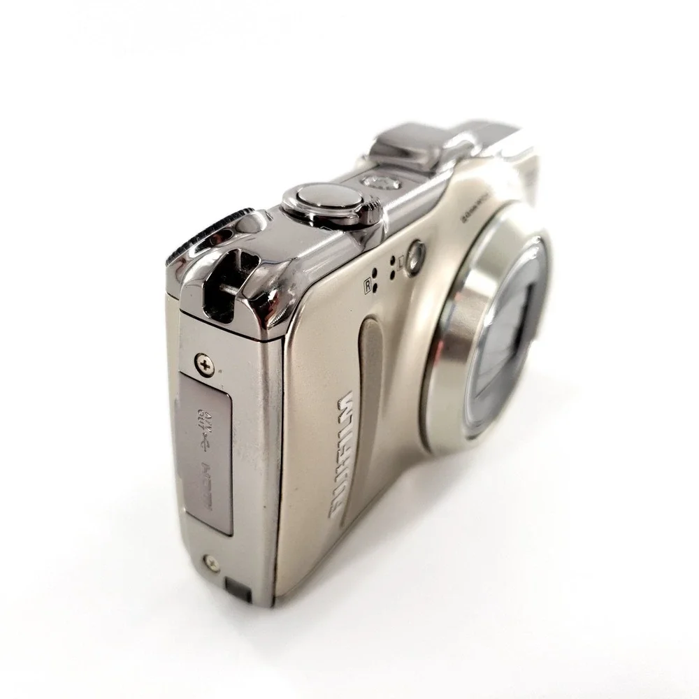Fujifilm FinePix F550EXR 16MP Digital Camera No Charger Tested Works ***READ***